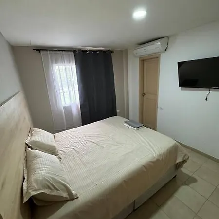 Frente A La Playa Apartamento *
